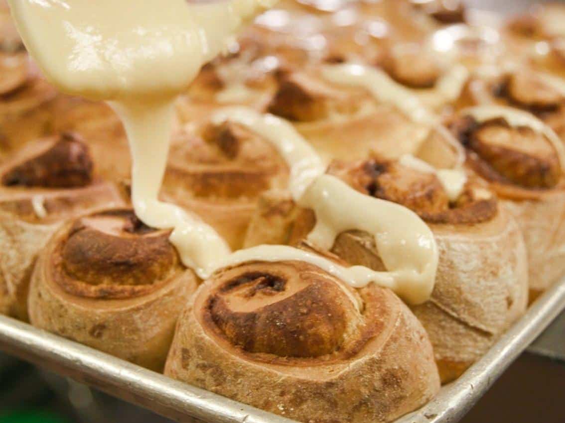 Mouthwatering Ann Sather’s Cinnamon Rolls Recipe