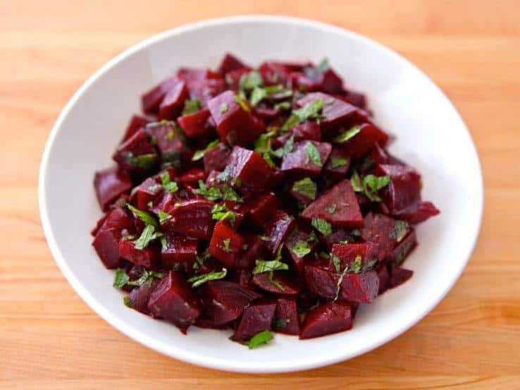  Behold the vibrant colors of my Easy No Cook Shabbat Beet Salad!