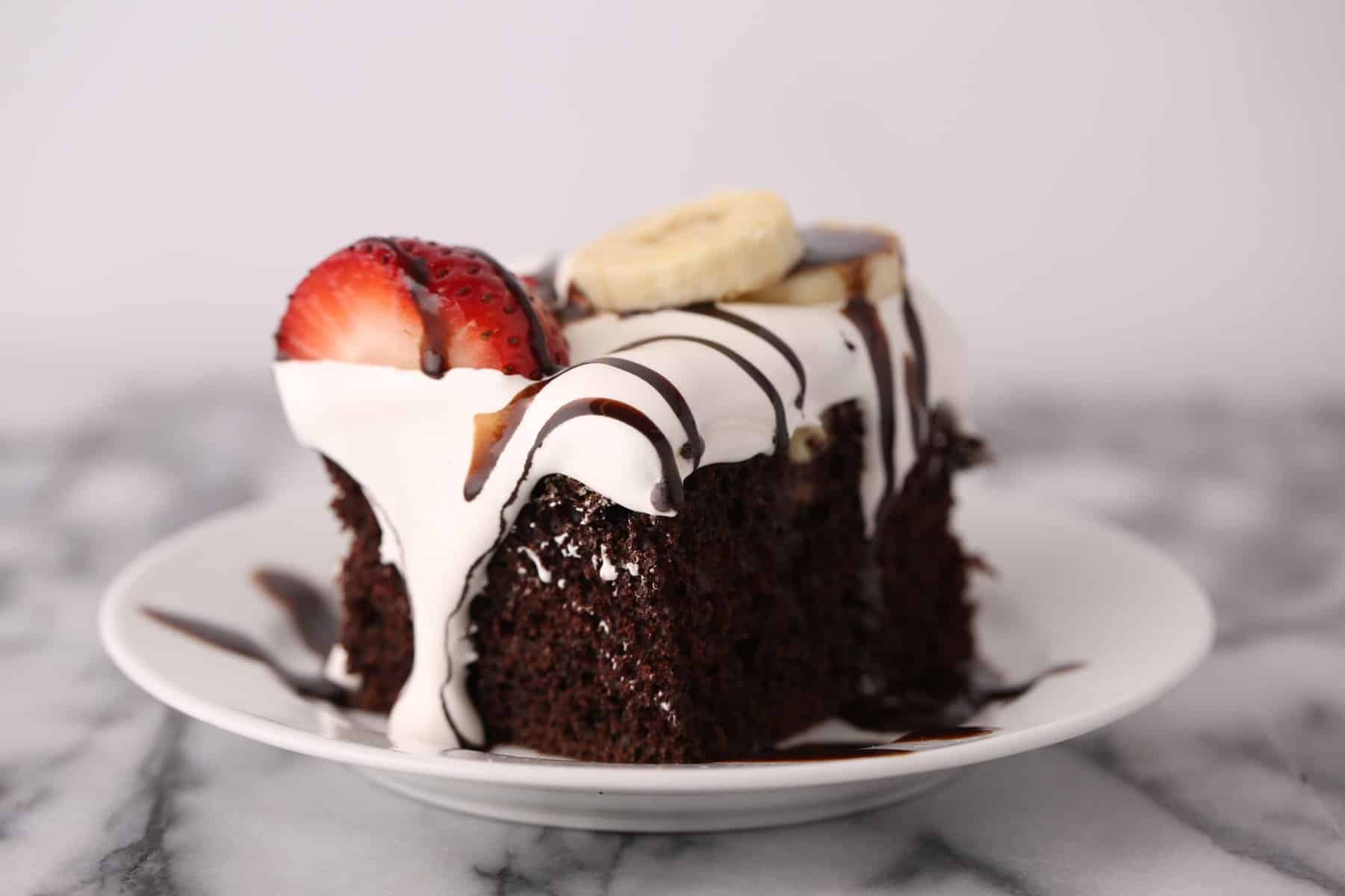  Chocolate lovers, this cake is for you!