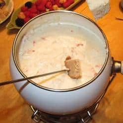 Mouthwatering Crab Cheese Fondue for Your Next Party