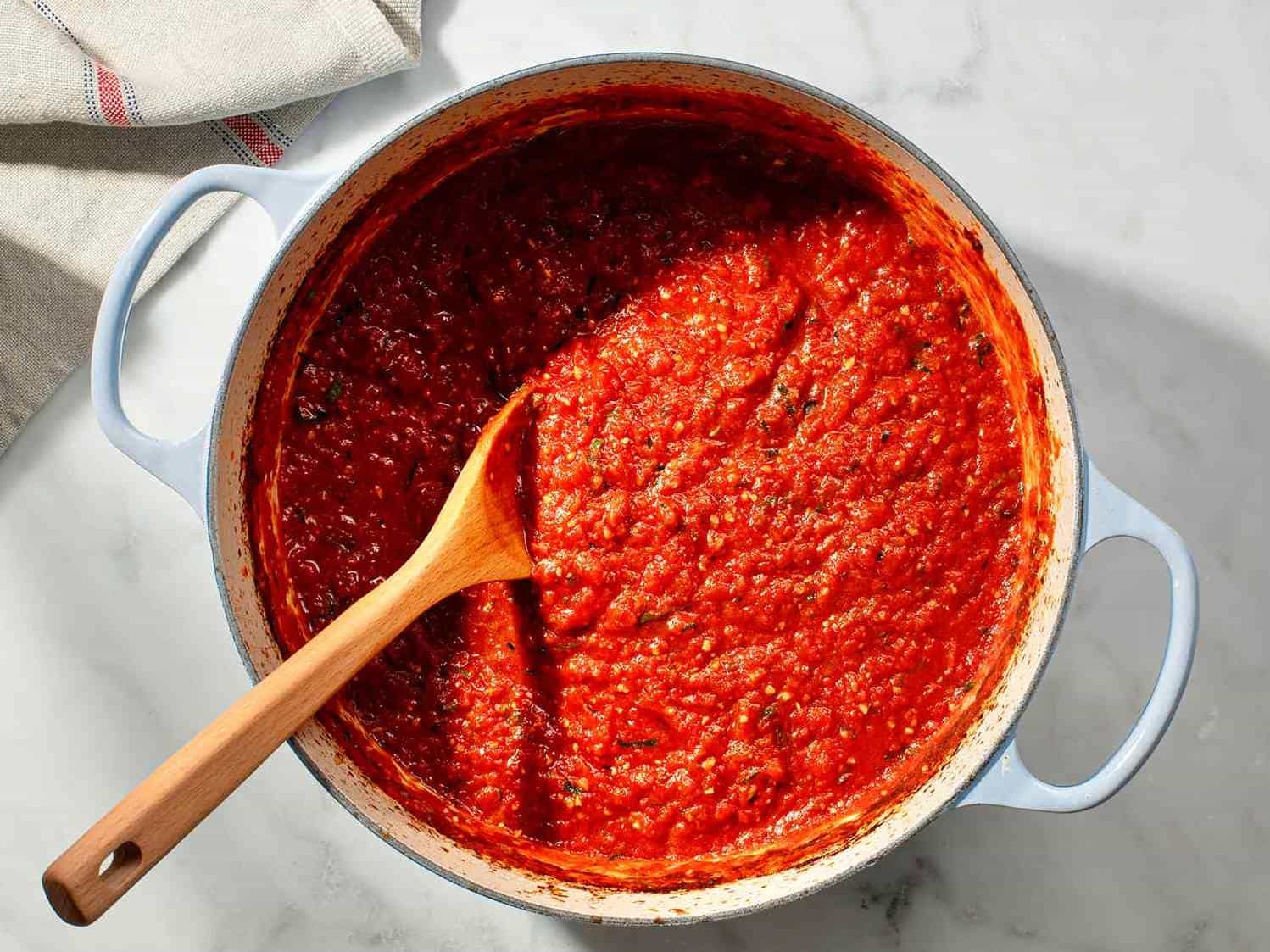  Fresh tomatoes are the key to a delicious sauce.