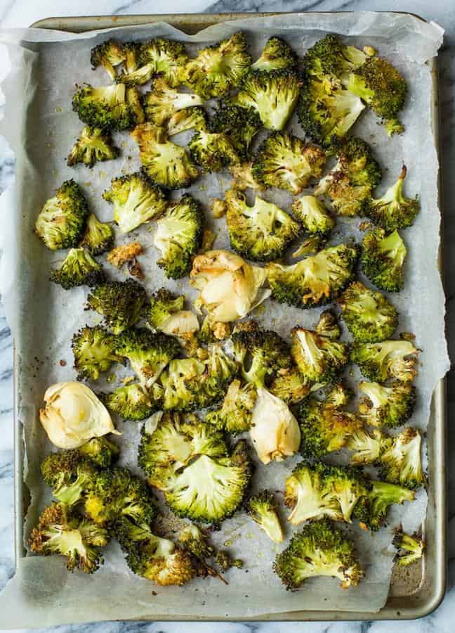  Golden roasted broccoli with a flavorful twist!