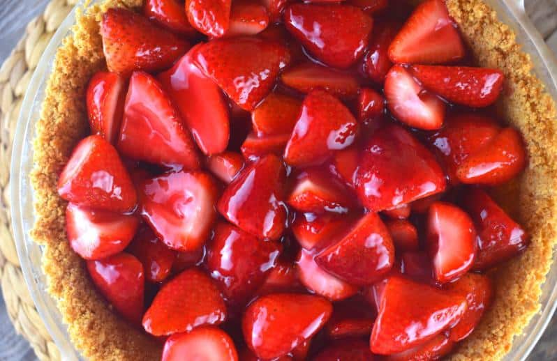 Deliciously Sweet: Grandmama’s Strawberry Pie Recipe