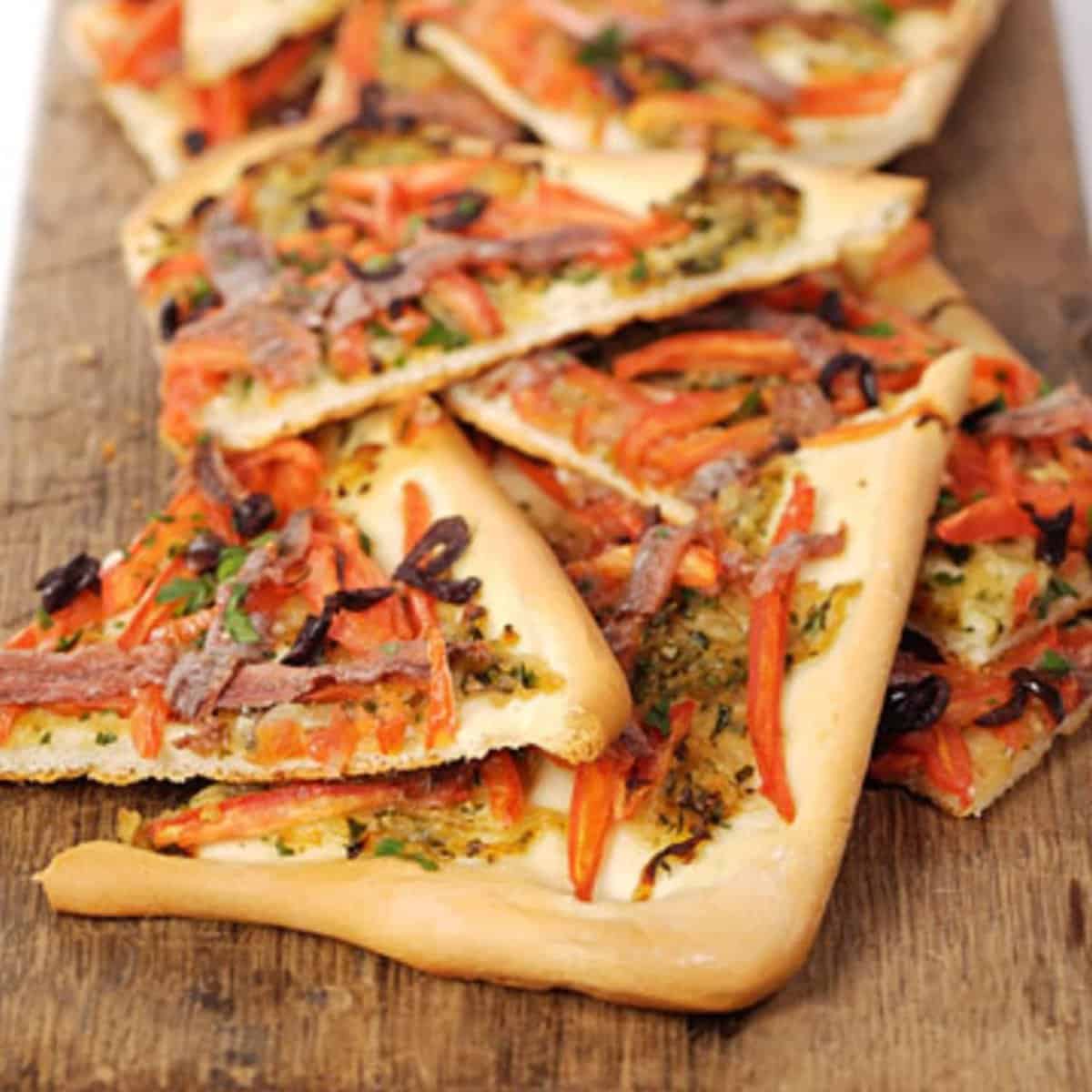 Perfectly Crispy: Homemade French-Style Pizza Crust Recipe