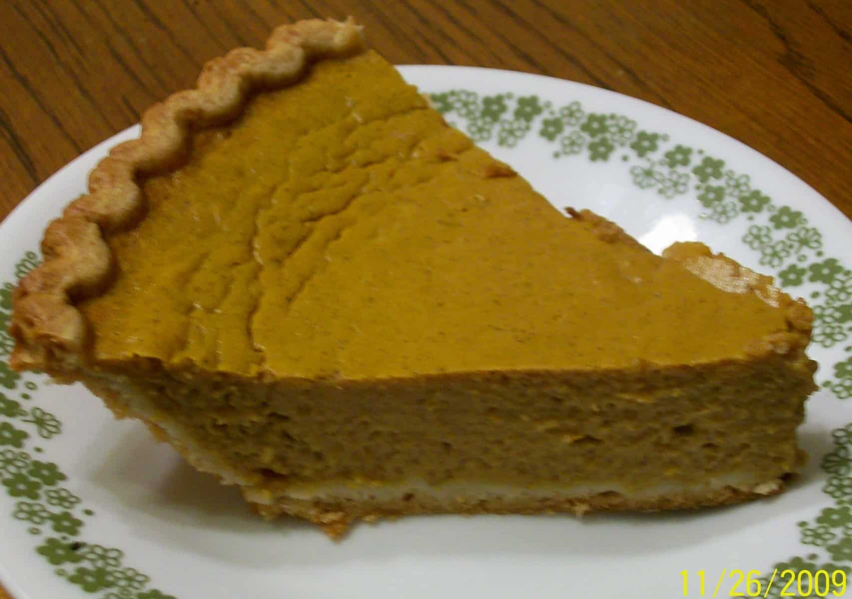 Deliciously Creamy Pumpkin Pie Recipe for Fall