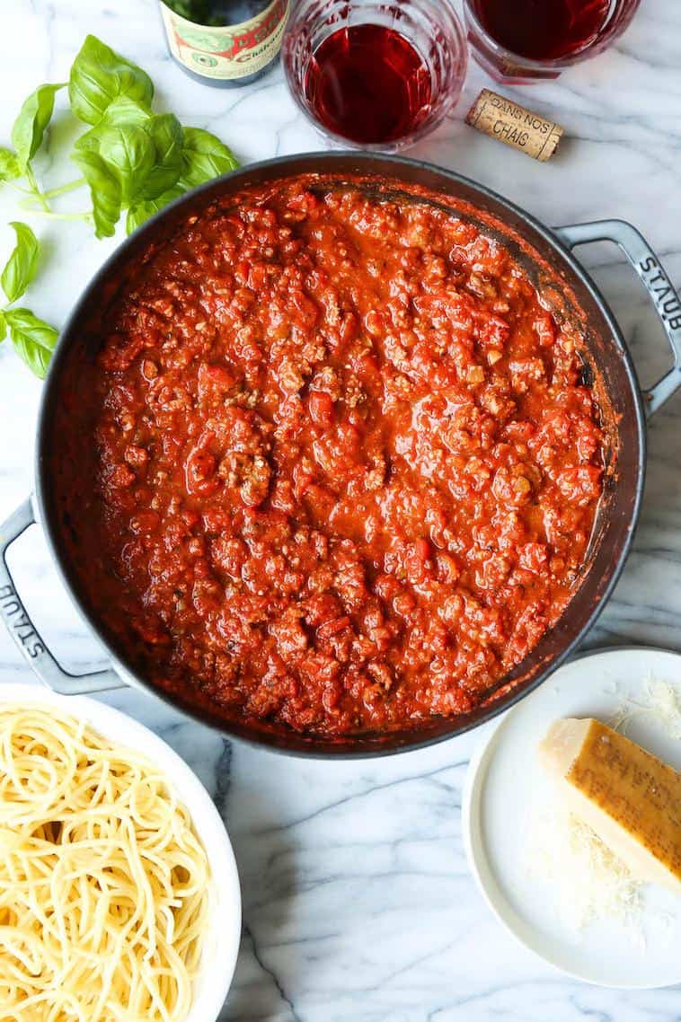 Mouthwatering Quick Tomato Sauce Recipe for Busy Weeknights
