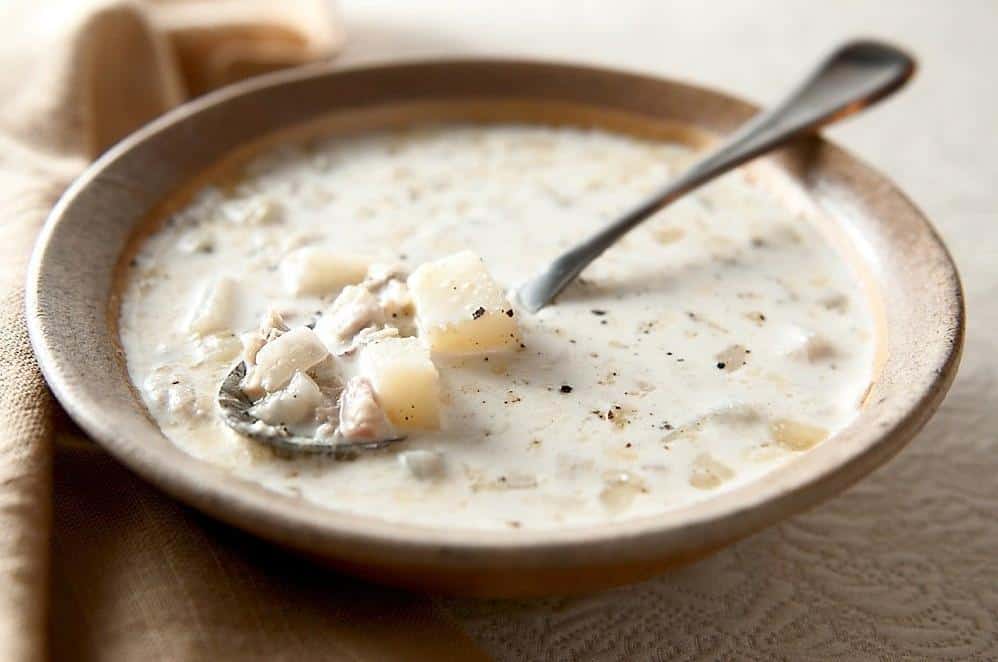  Ready in just 30 minutes, this Cheater's Clam Chowder is the perfect weeknight dinner!