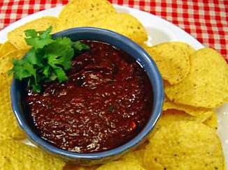 Authentic Fiesta Mexicana Salsa Recipe for Chip Lovers!