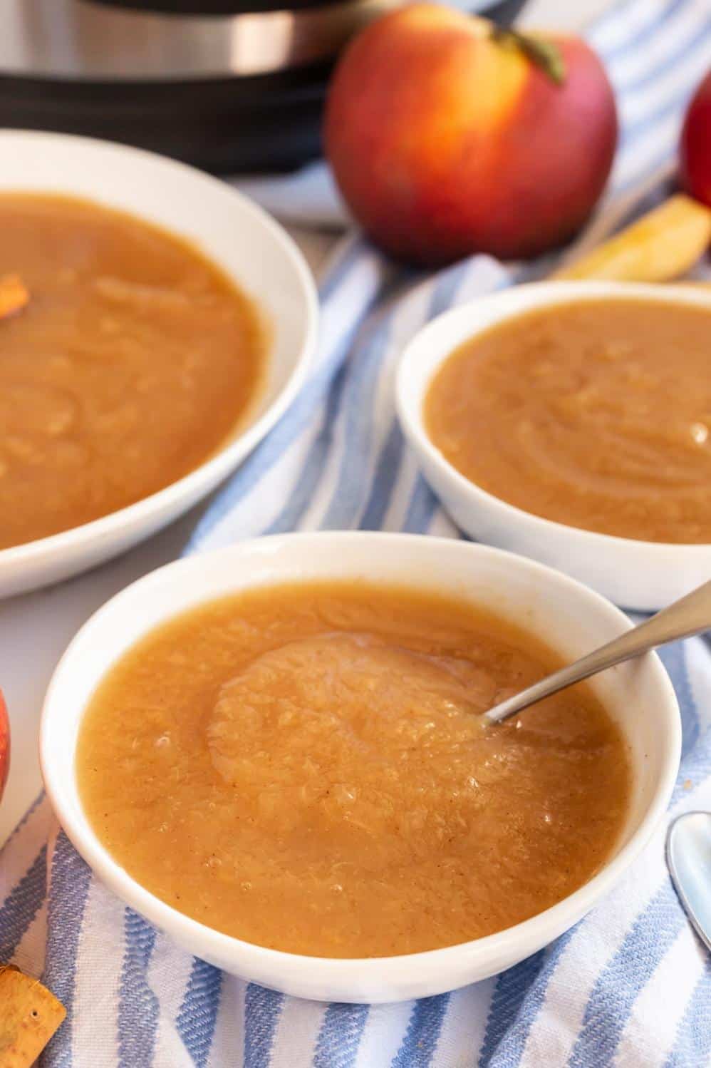  The vibrant colors of the peaches and apples make this applesauce a feast for the eyes as well as the taste buds.
