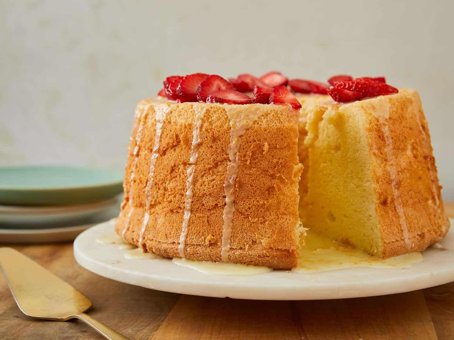  This cake is made with simple ingredients that you probably already have in your pantry.