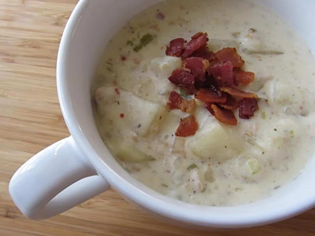  This Cheater's Clam Chowder is so delicious that no one will ever suspect it's a