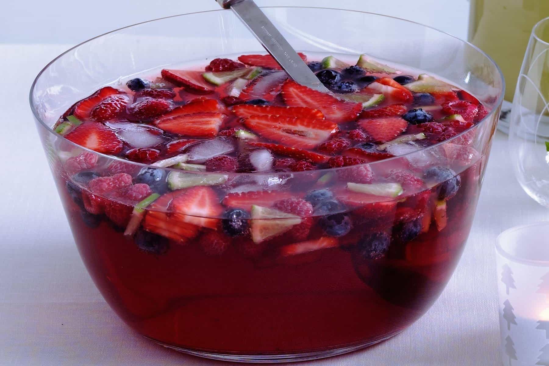 Refreshing Very Berry Punch Recipe for Summer Parties