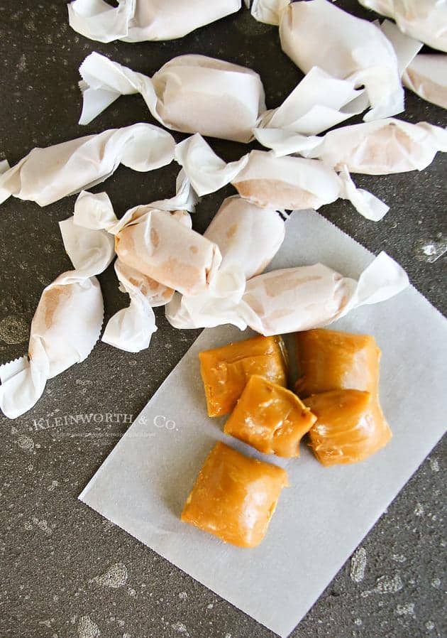  Watch as the taffy pulls and stretches, creating a mouth-watering snack