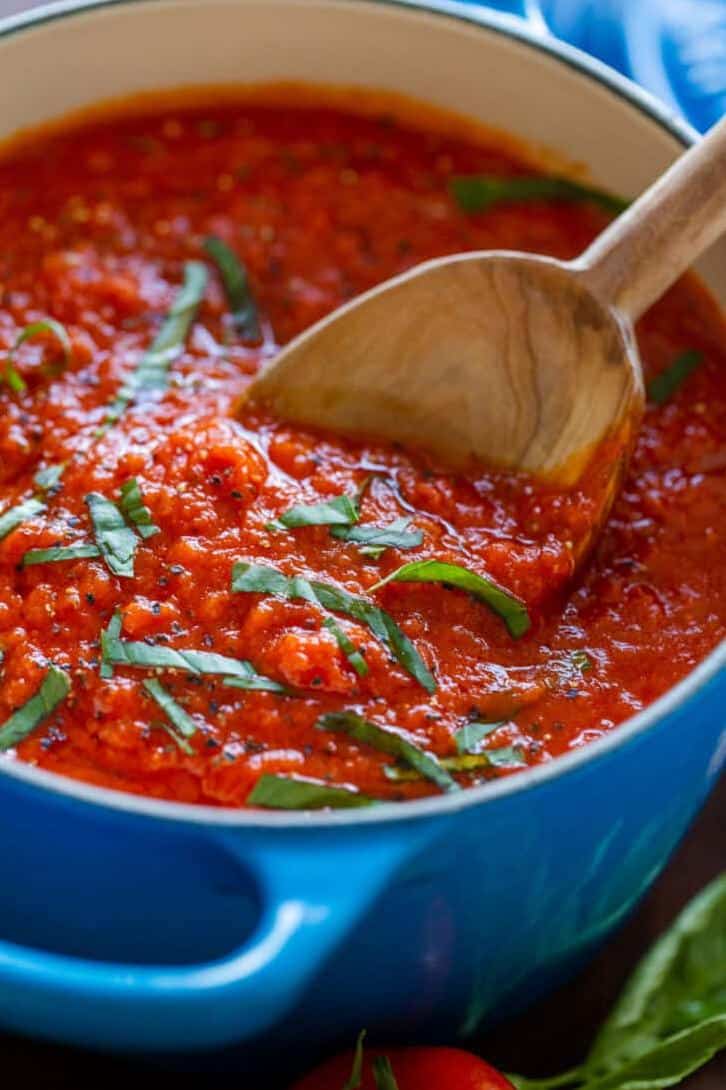  You won't believe how easy it is to make this homemade tomato sauce.