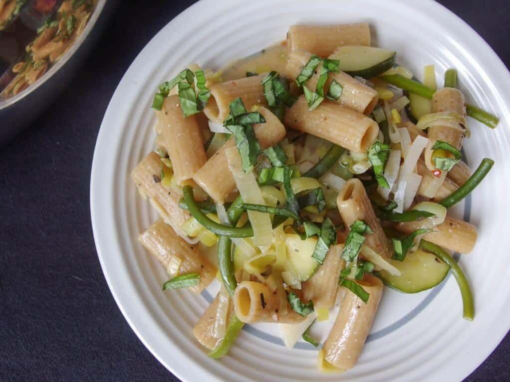 Zucchini and Leek Soup With Pasta